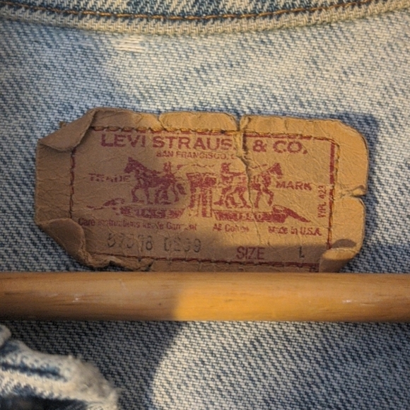 Vintage Levi's Denim Jacket - Picture 4 of 4